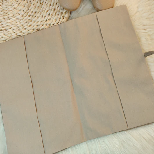 Protège carnet de santé taupe – Image 4